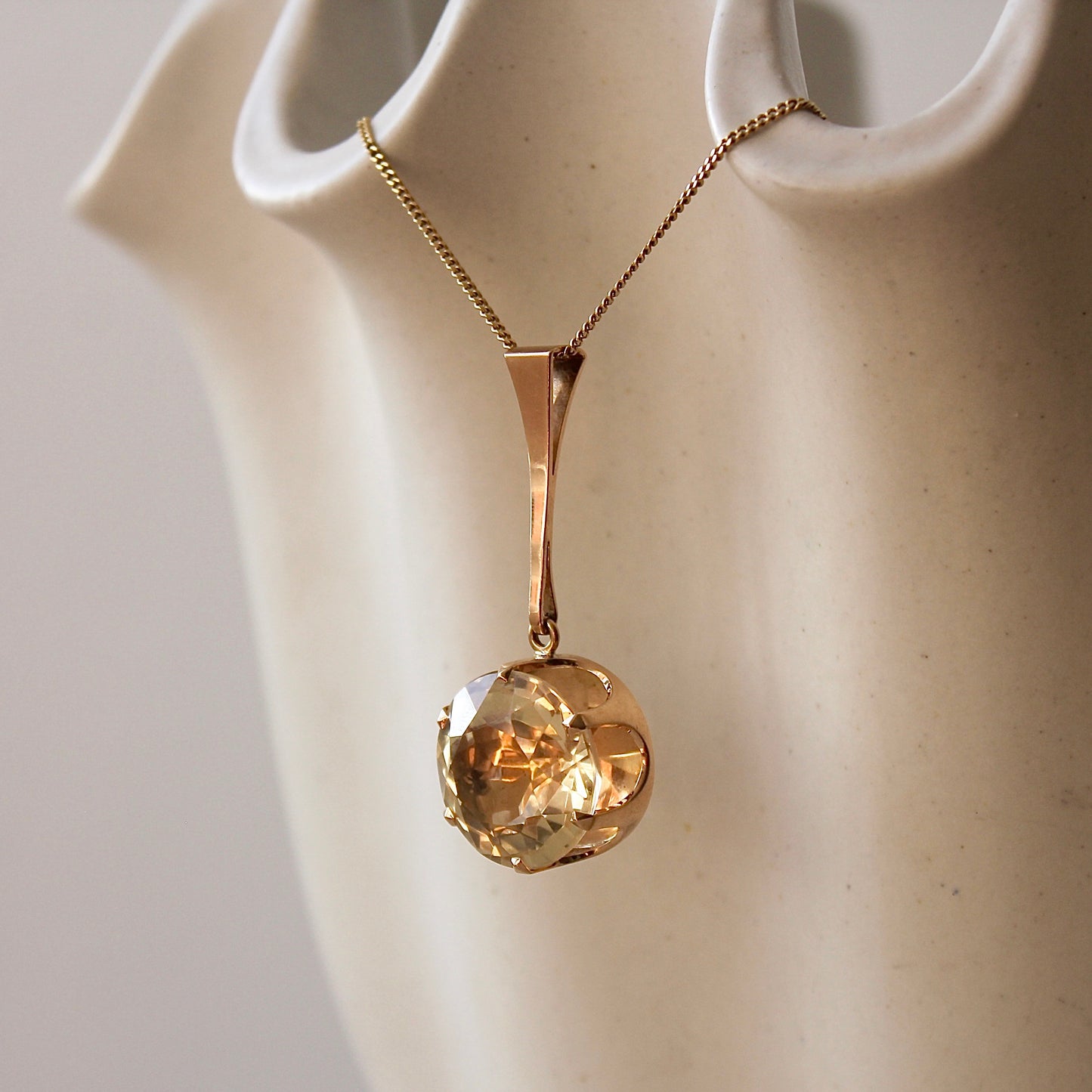 Elis Kauppi Pendant