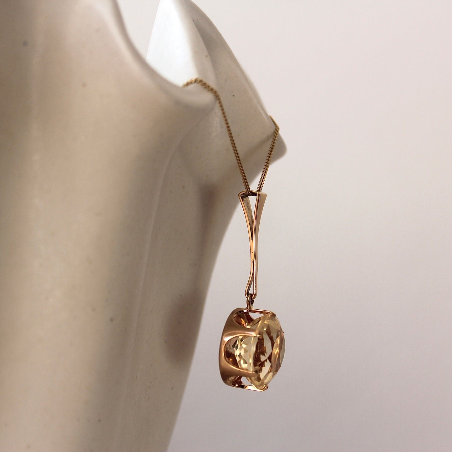 Elis Kauppi Pendant