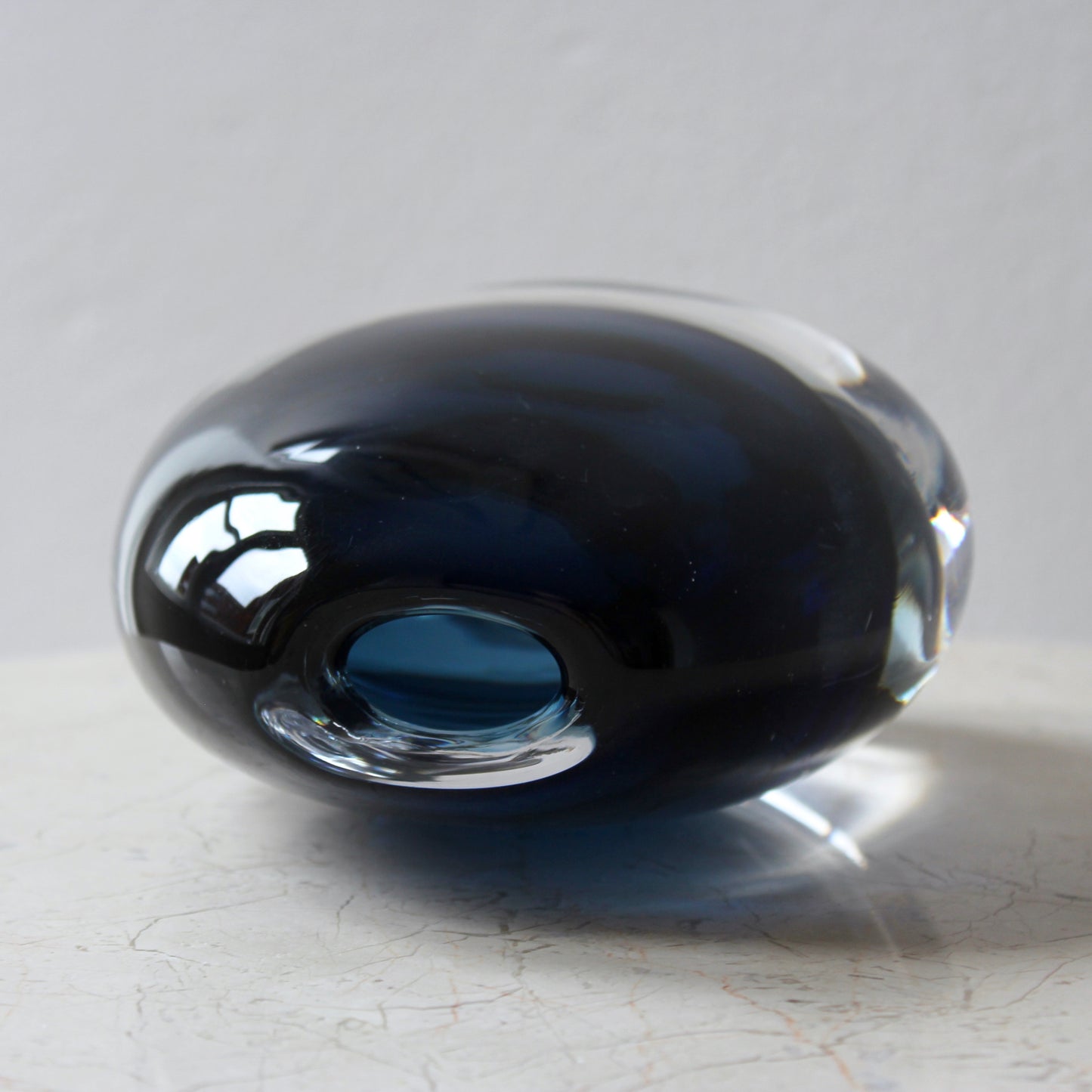 Vicke Lindstrand Vase