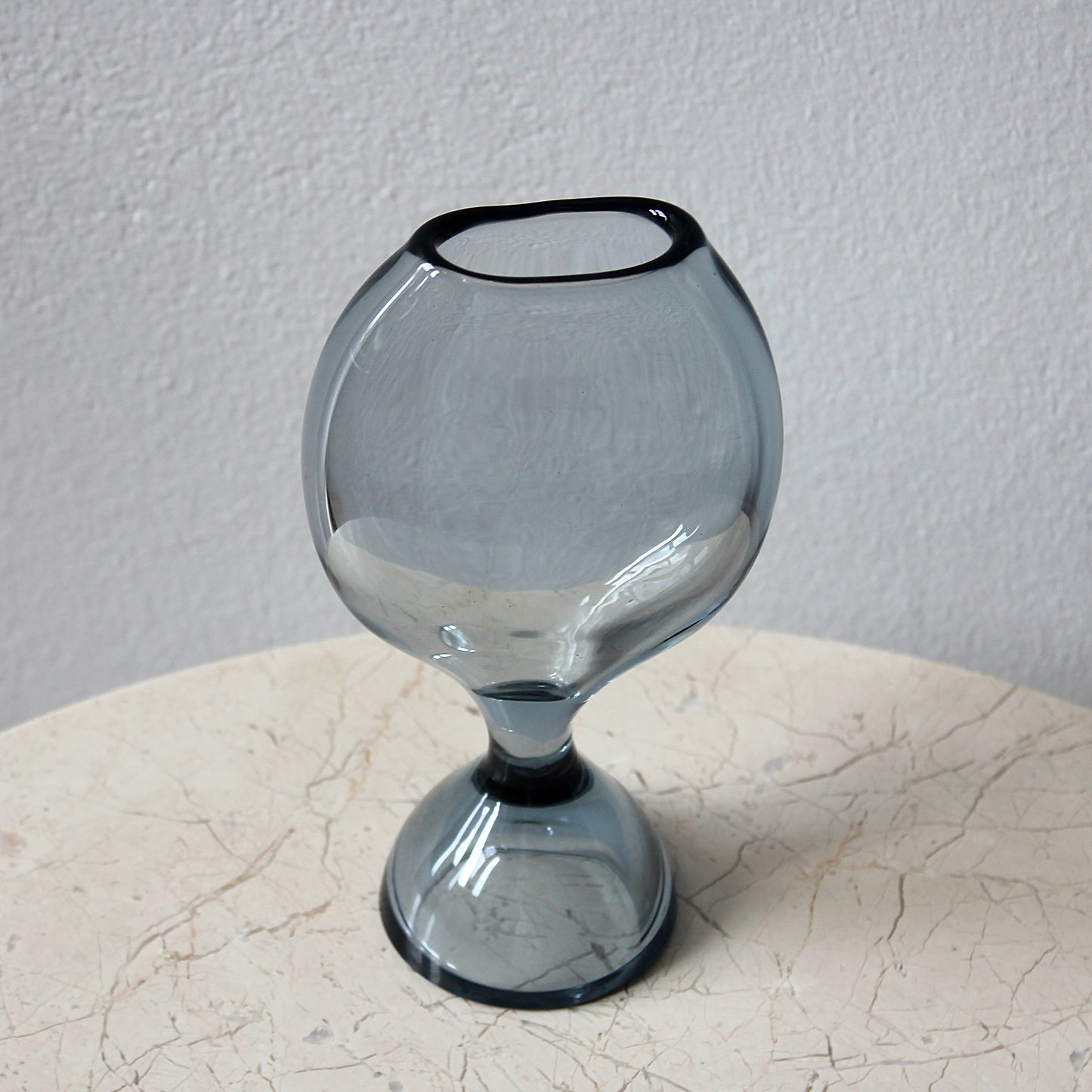 Vicke Lindstrand Vase