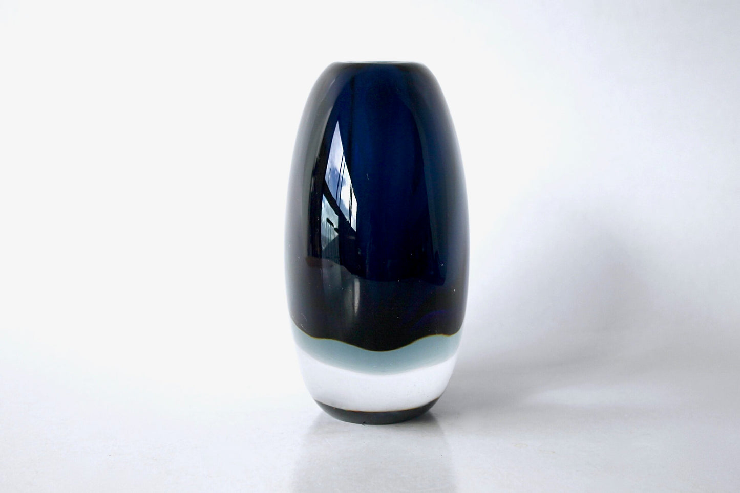 Vicke Lindstrand Vase