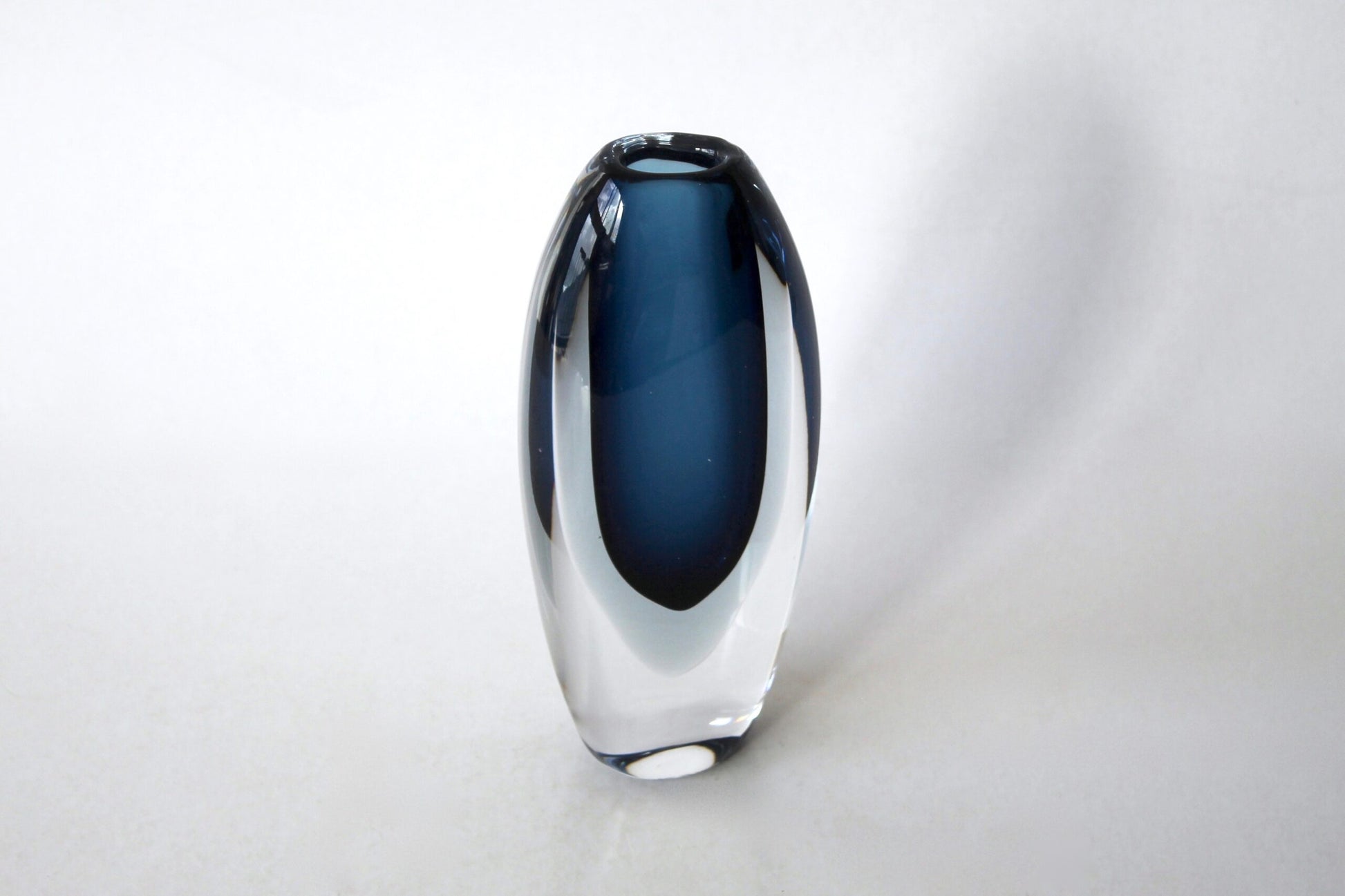 Vicke Lindstrand Vase