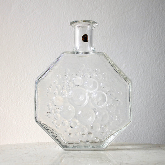 Nanny Still Vase