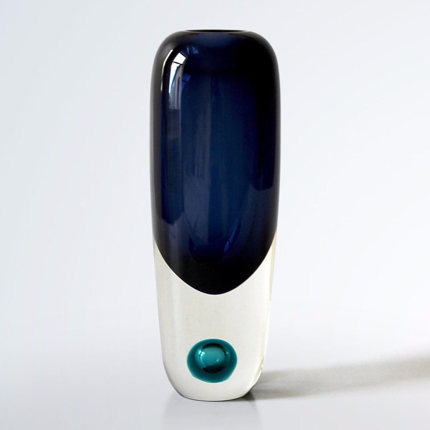 Saara Hopea Vase