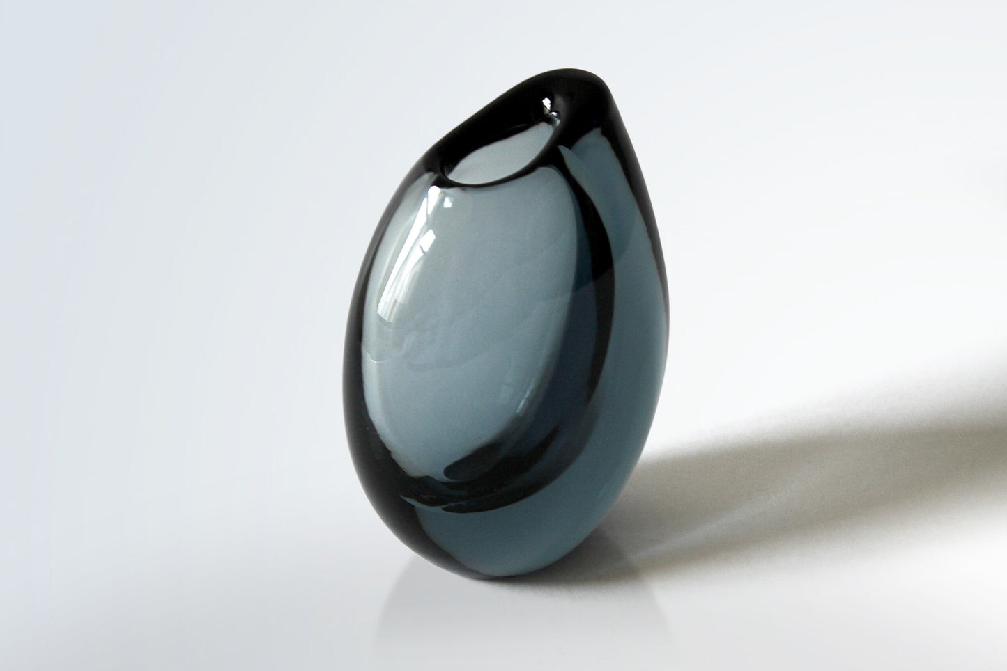 Vicke Lindstrand Vase