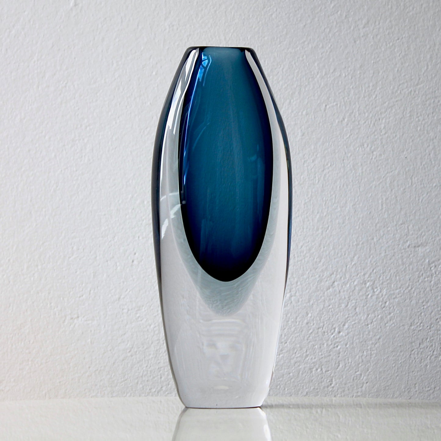 Vicke Lindstrand Vase