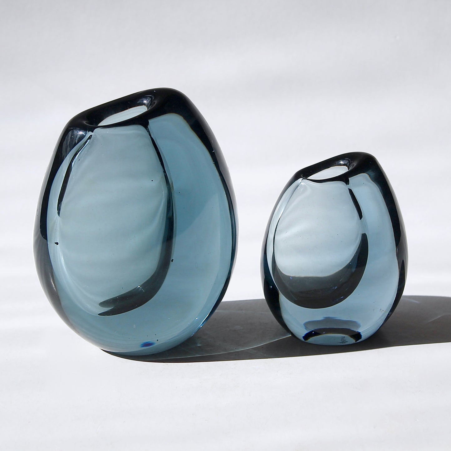 Vicke Lindstrand Vases
