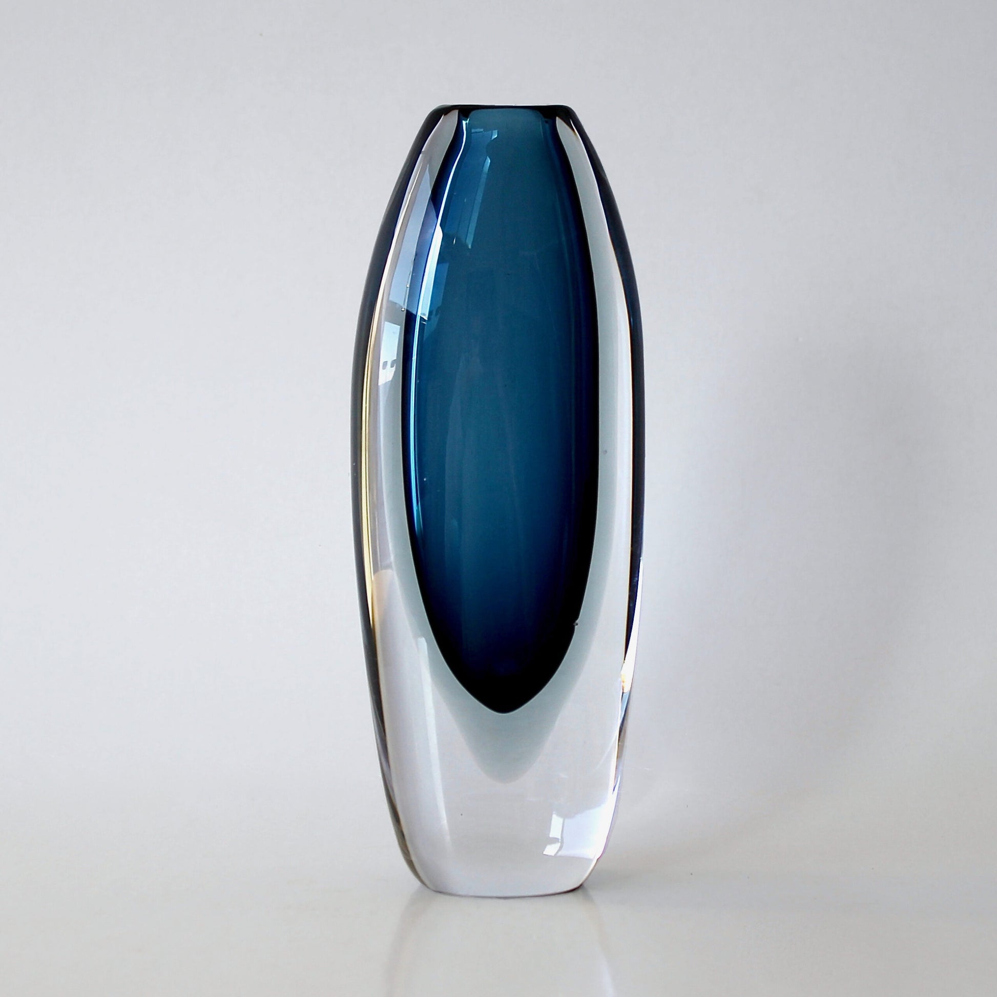 Vicke Lindstrand Vase