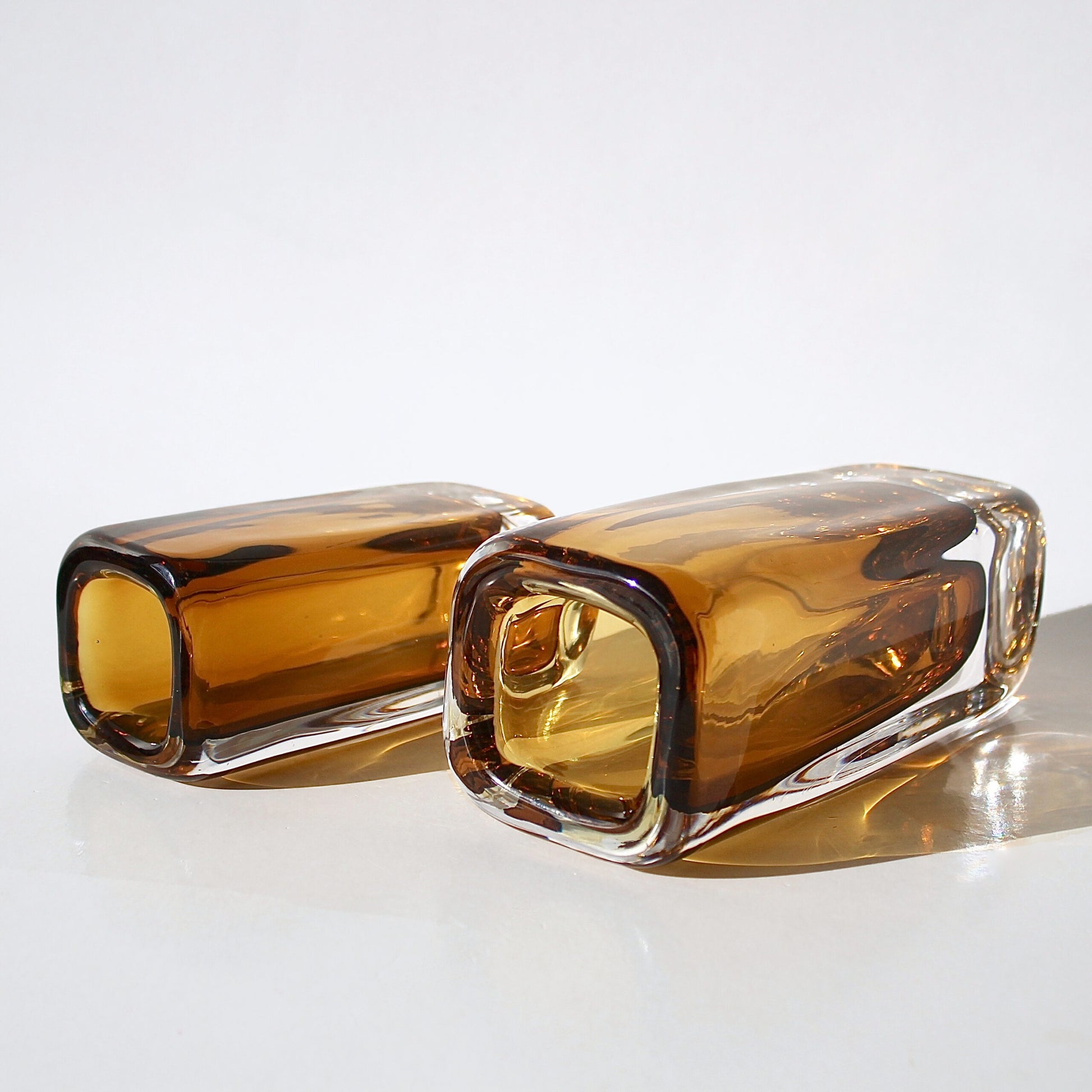 Vicke Lindstrand Vases