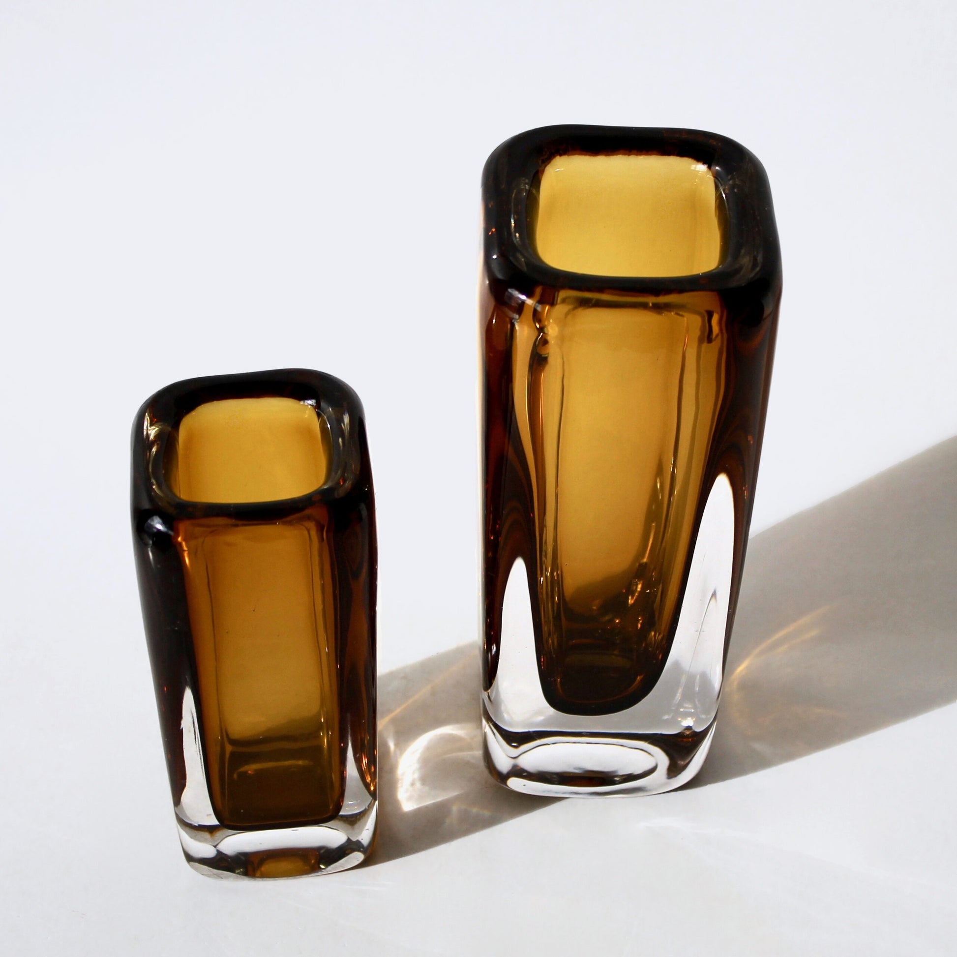 Vicke Lindstrand Vases