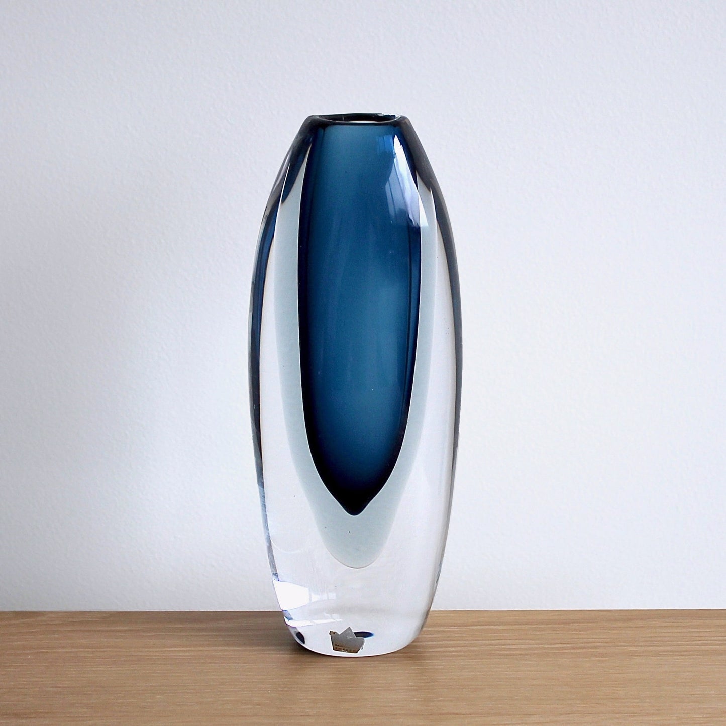 Vicke Lindstrand Vase