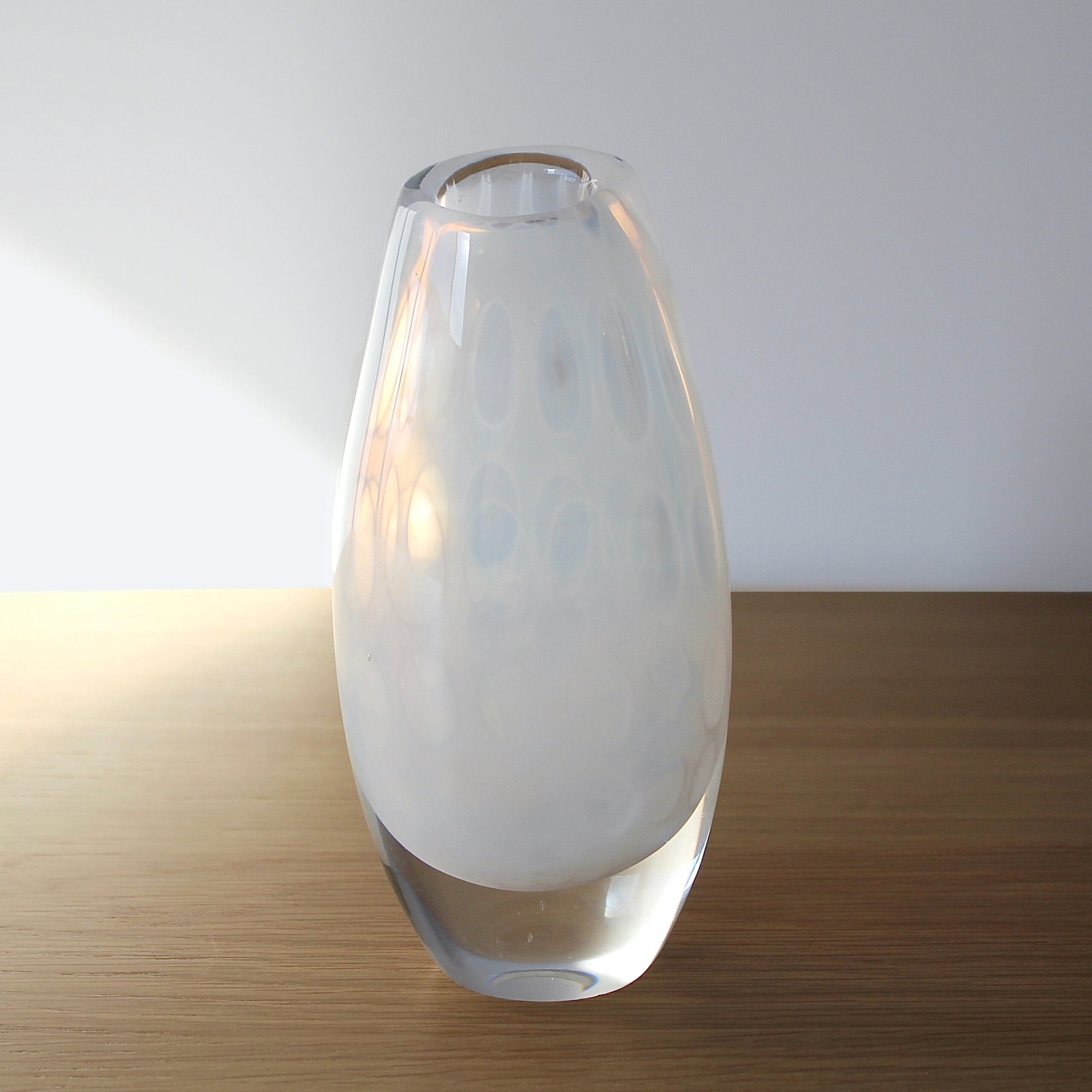 Vicke Lindstrand Vase