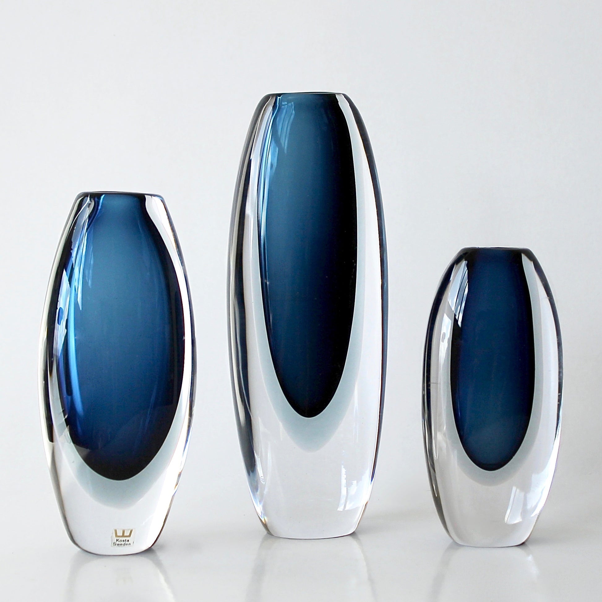 Vicke Lindstrand Vases