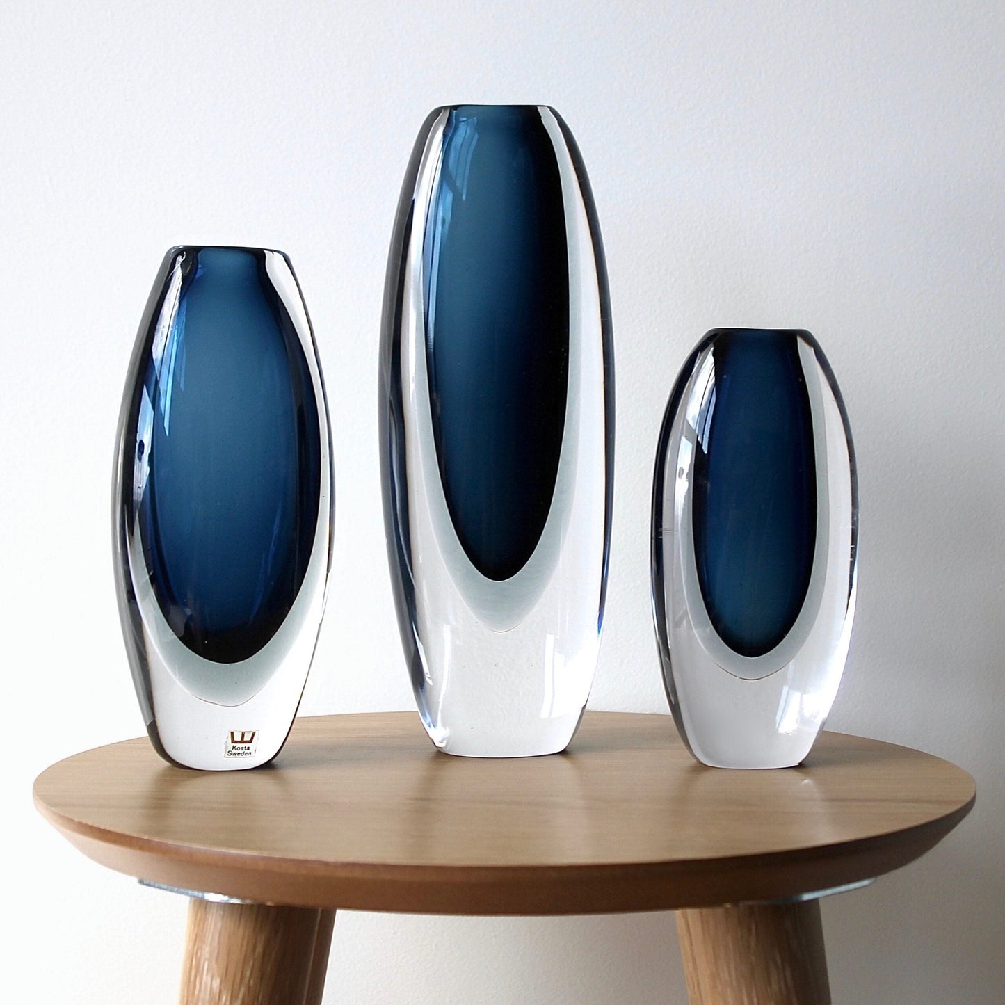 Vicke Lindstrand Vases
