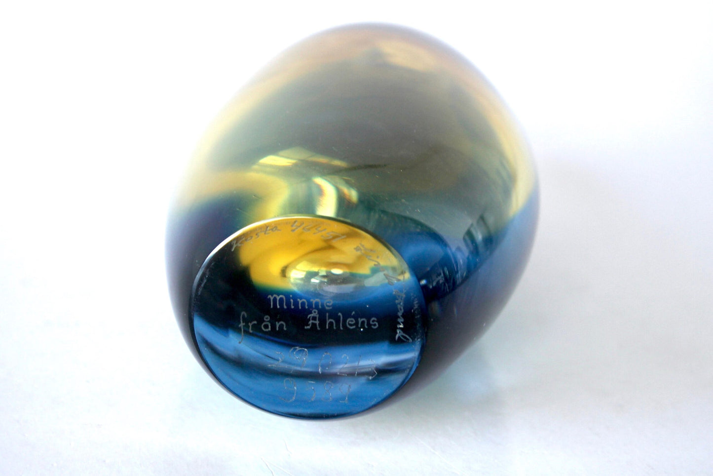 Vicke Lindstrand Vase
