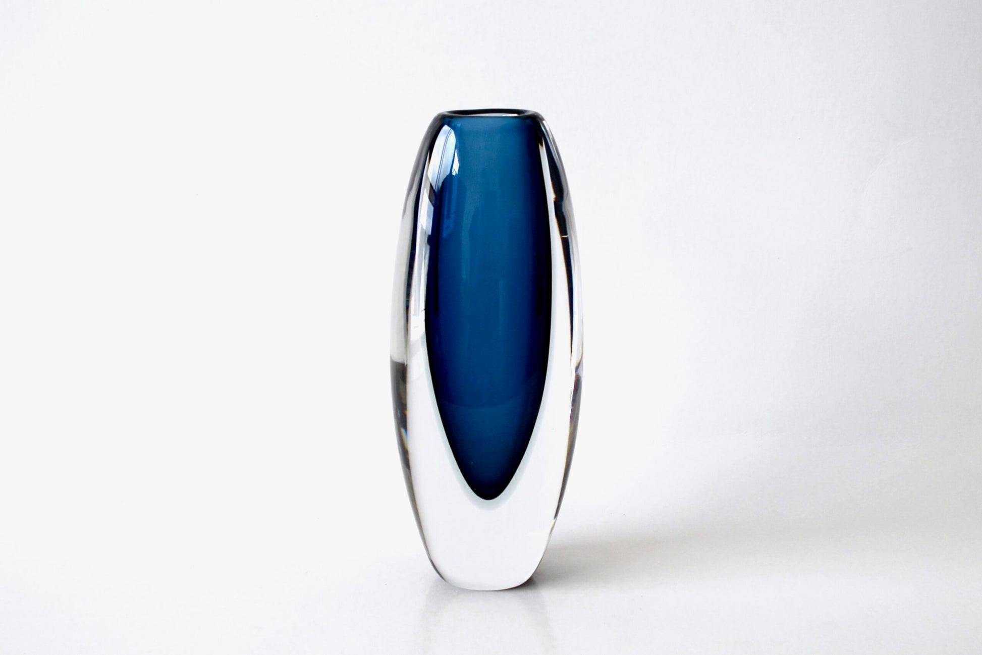 Vicke Lindstrand Vase