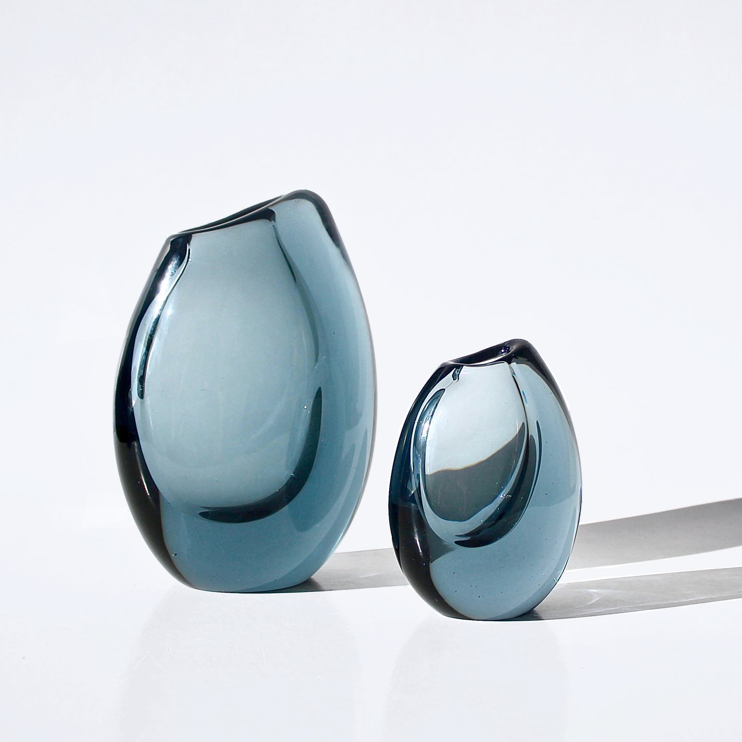 Vicke Lindstrand Vases