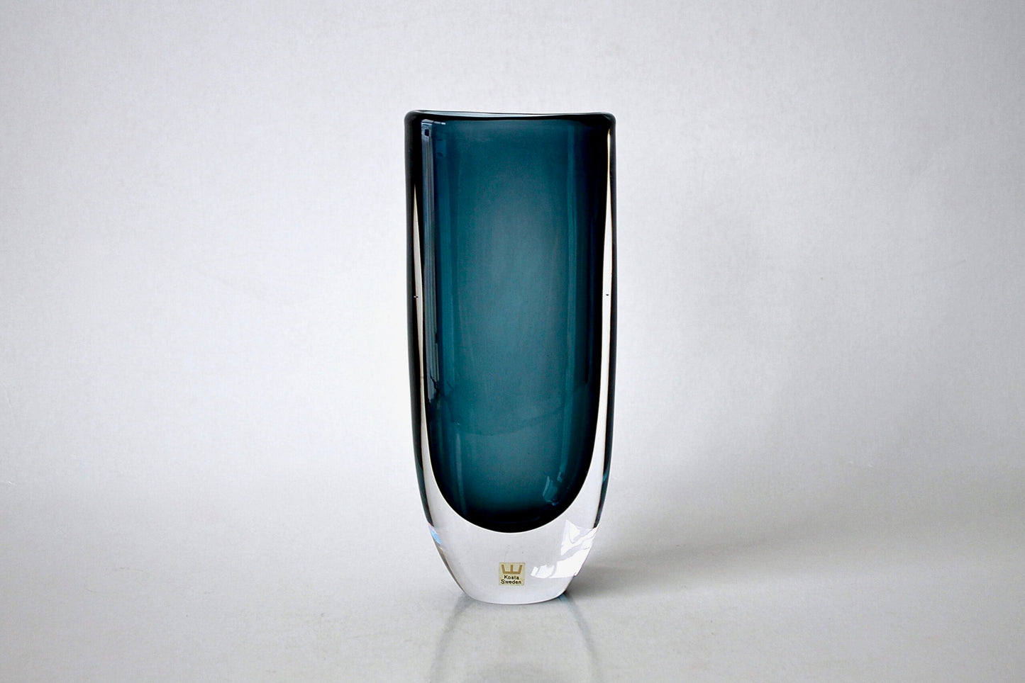 Vicke Lindstrand Vase
