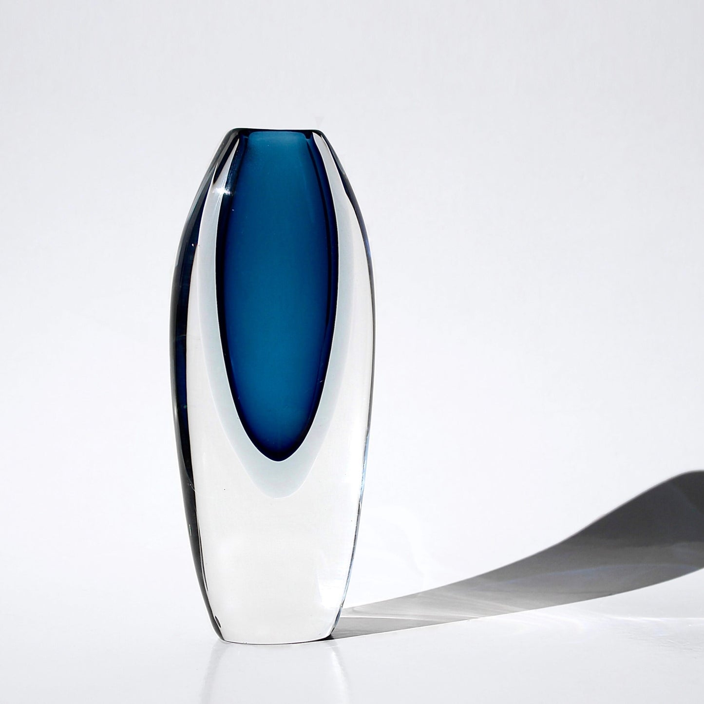 Vicke Lindstrand Vase