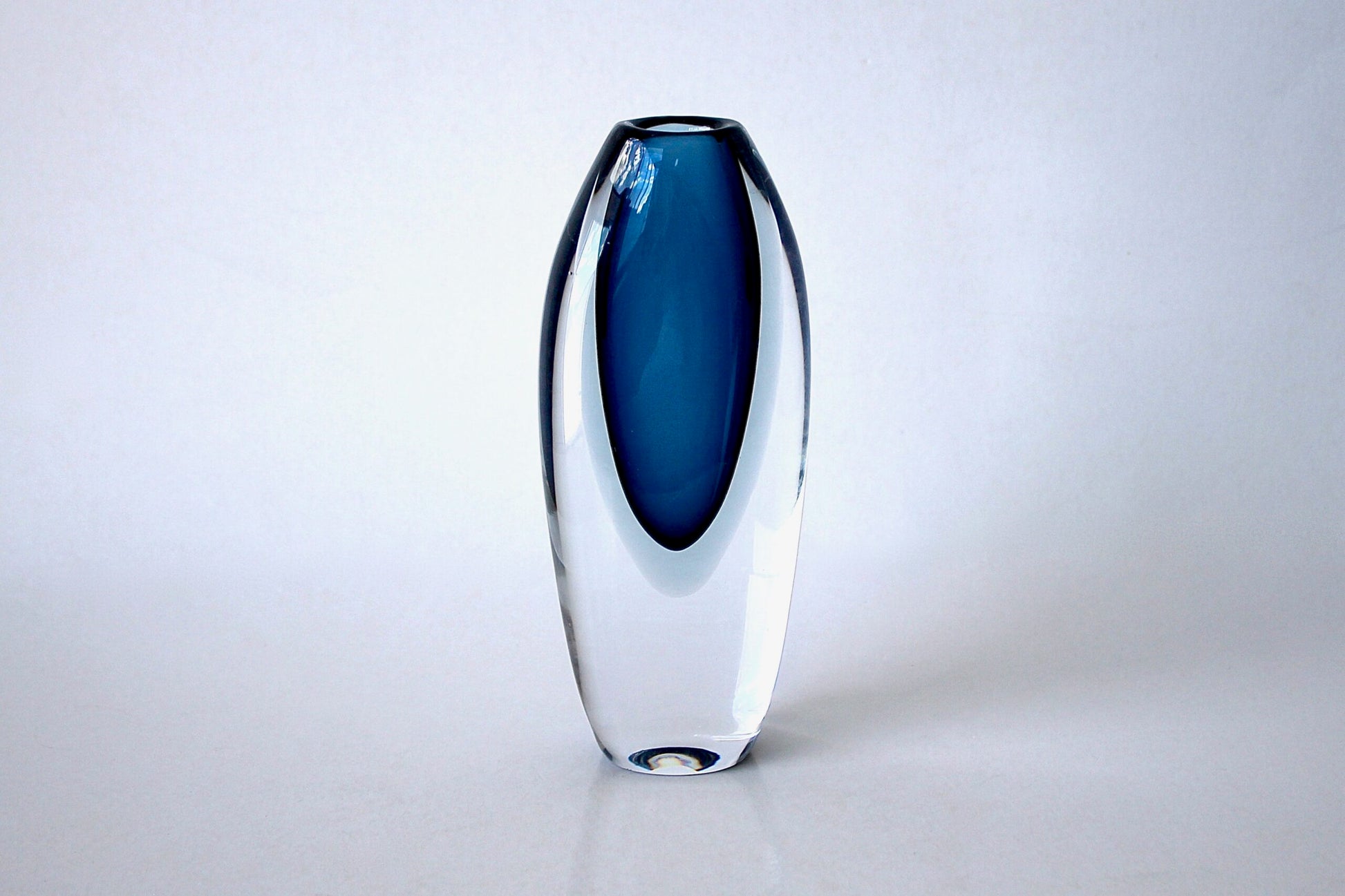 Vicke Lindstrand Vase