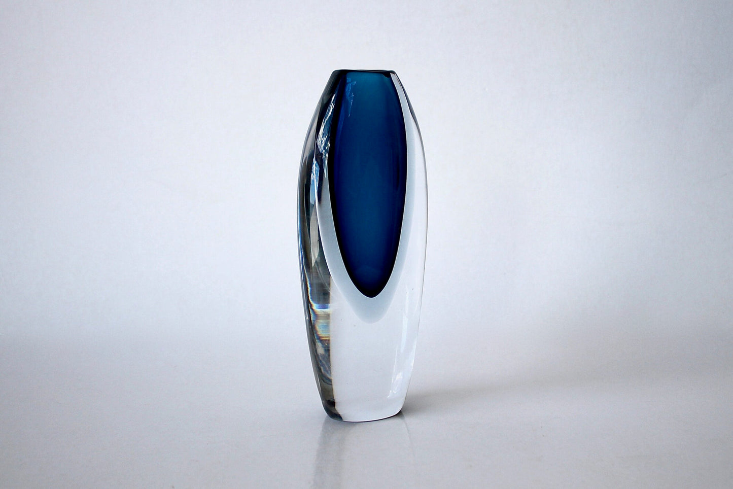 Vicke Lindstrand Vase