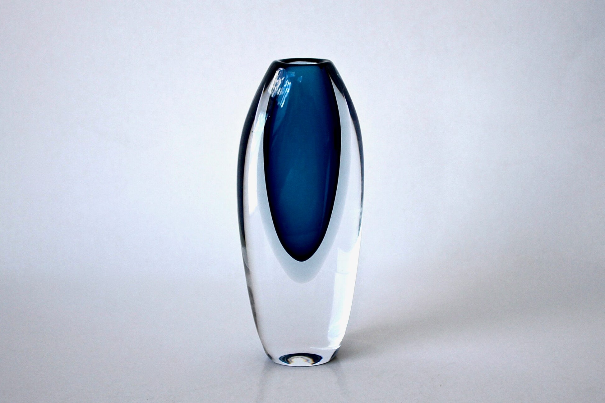 Vicke Lindstrand Vase