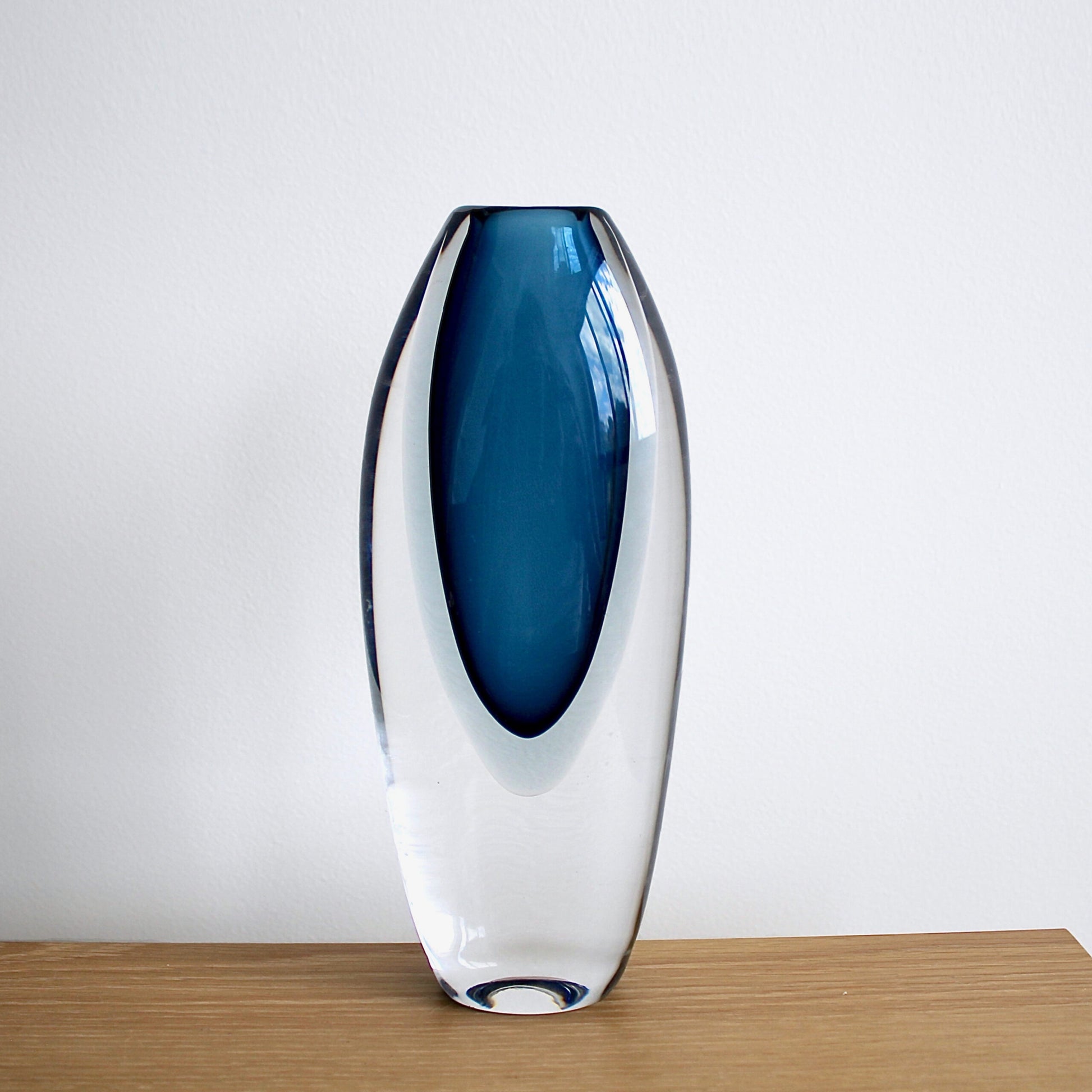 Vicke Lindstrand Vase