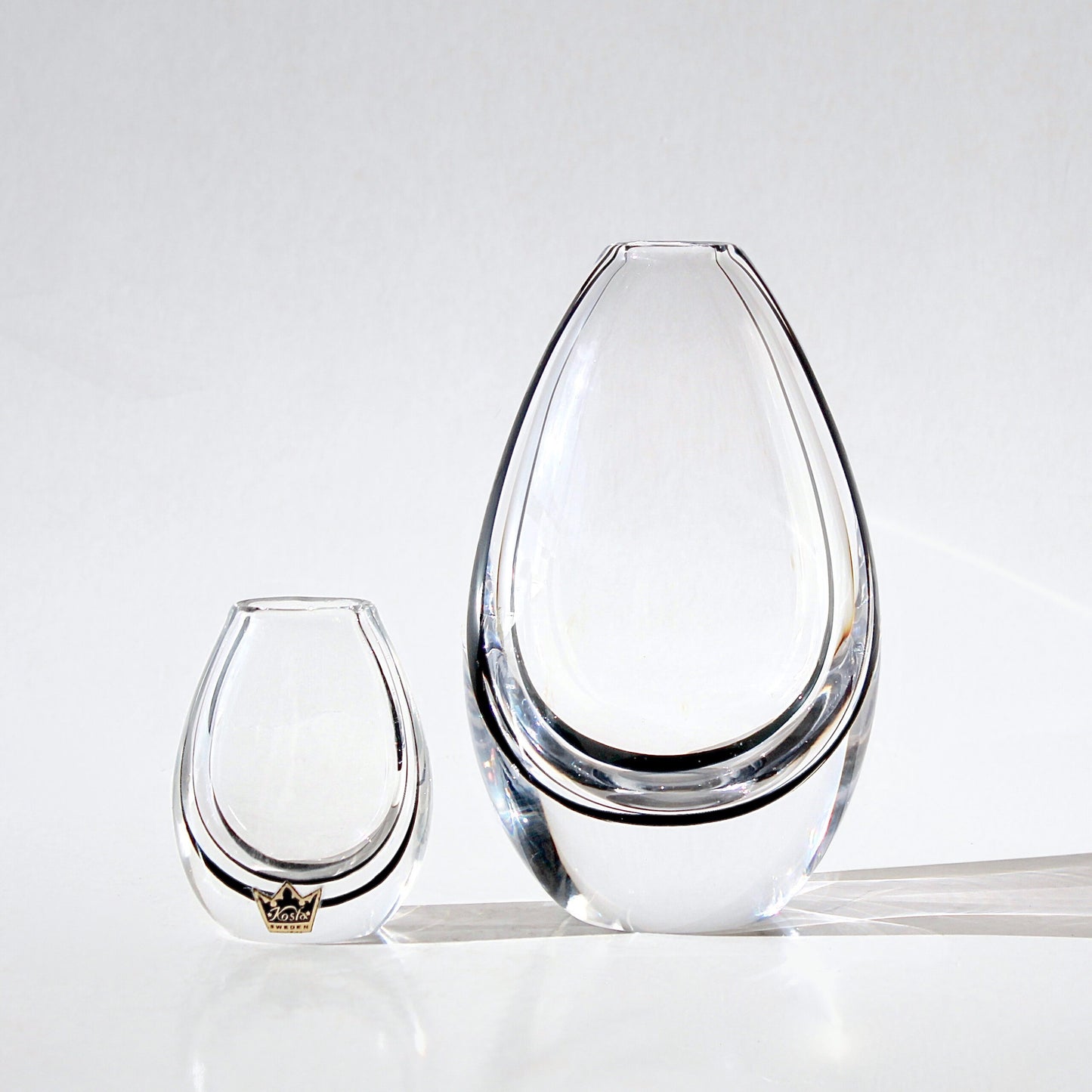 Vicke Lindstrand Vases