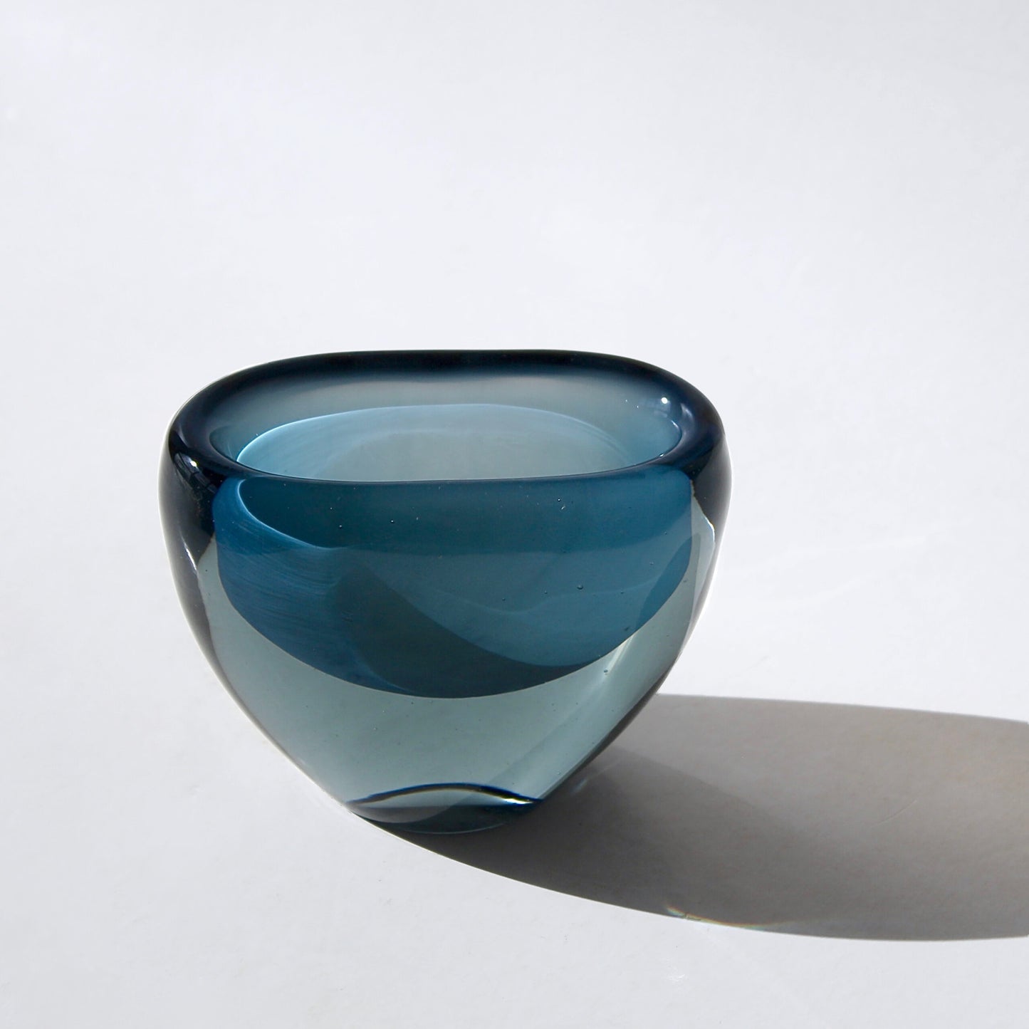 Vicke Lindstrand Vase