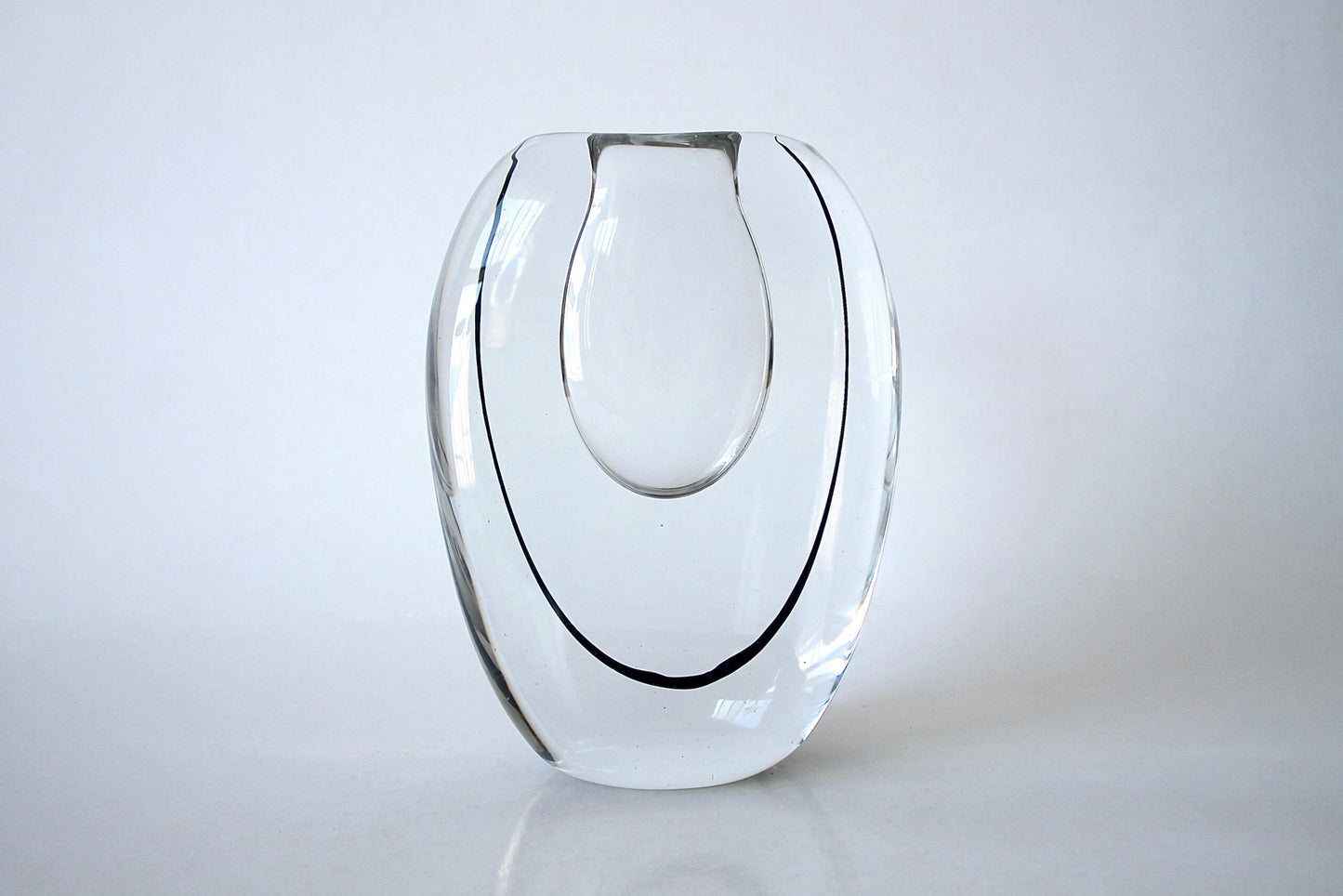 Vicke Lindstrand Vase